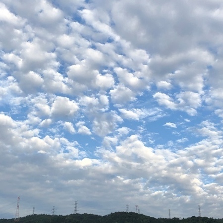 2020年5月　雲　ときめきな日々.JPG