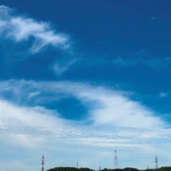 ときめきな日々青空雲.JPG