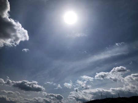 ハロと雲.JPG